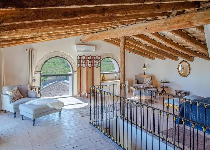 Masia Victoria - Luxe Private Manor *